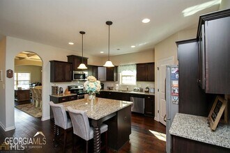 345 Cliffhaven Cir in Newnan, GA - Building Photo - Building Photo