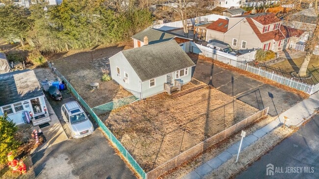 1283 Englishtown Rd in Old Bridge, NJ - Building Photo - Building Photo