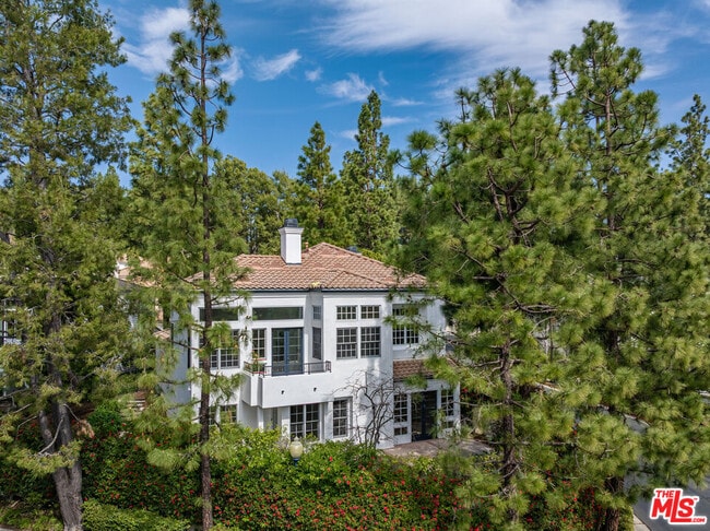 11714 Folkstone Ln in Los Angeles, CA - Building Photo - Building Photo