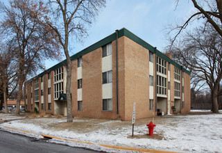 Groves Apartments in Brooklyn Park, MN - Building Photo - Building Photo