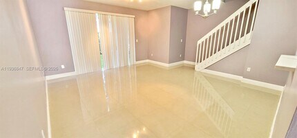 1005 NE 42nd Pl in Homestead, FL - Building Photo - Building Photo