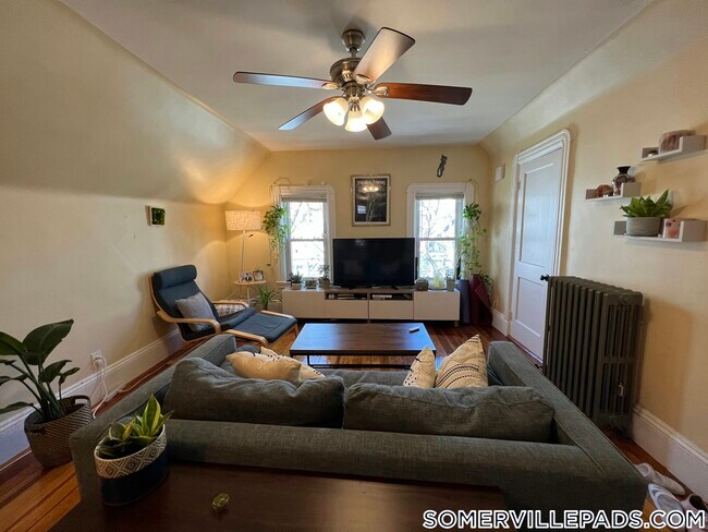 21 Chandler St, Unit 3 in Somerville, MA - Building Photo - Building Photo