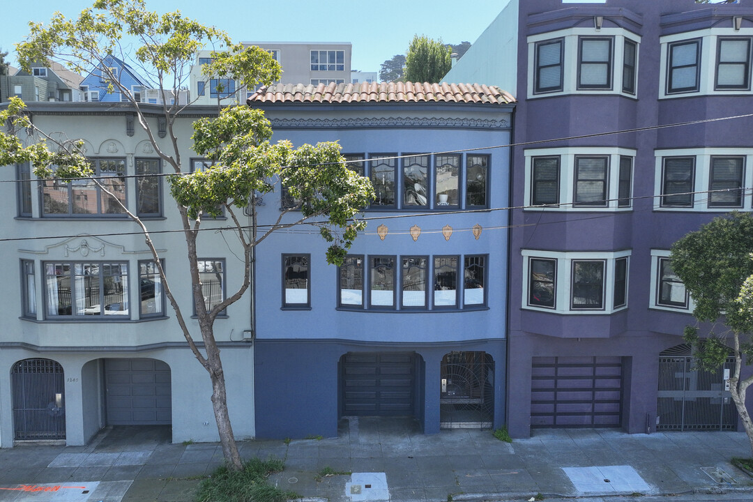 1255 Oak St in San Francisco, CA - Building Photo