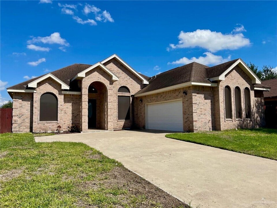 16 5th St in Mission, TX - Building Photo