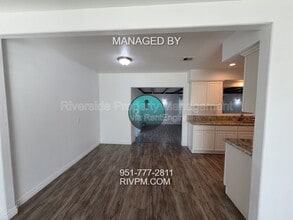 9817 Olive St in Bloomington, CA - Building Photo - Building Photo