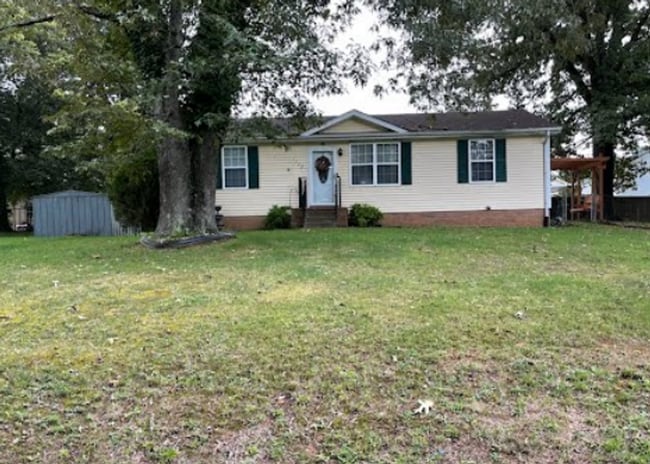 1112 Britton Springs Rd in Clarksville, TN - Building Photo - Building Photo