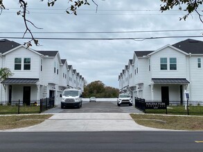 6235 S Manhattan Ave in Tampa, FL - Building Photo - Building Photo