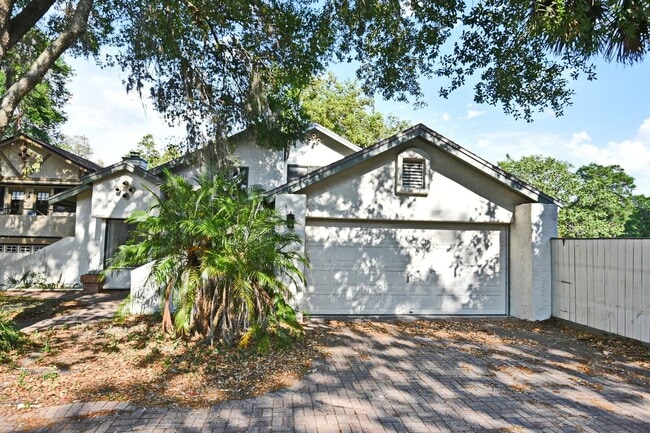 property at 621 Landings Pl
