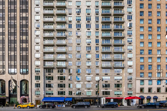 40 Central Park South in New York, NY - Building Photo - Building Photo