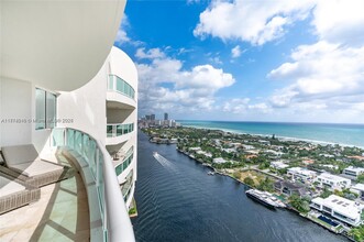 20201 E Country Club Dr, Unit # 2806/07 in Aventura, FL - Building Photo - Building Photo