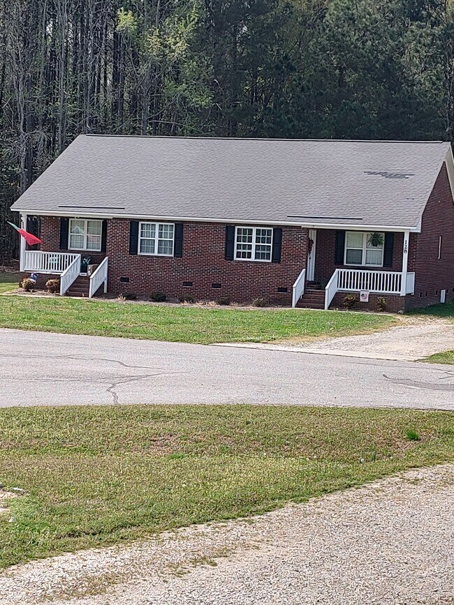 121 Glass Top Ln Rentals in Zebulon, NC