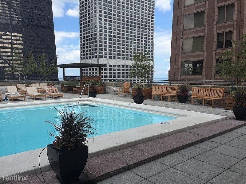 777 Michigan Avenue in Chicago, IL - Building Photo