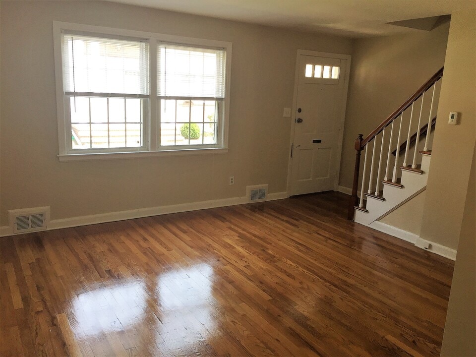 1160-1164 Whitney Ave in Hamden, CT - Foto de edificio