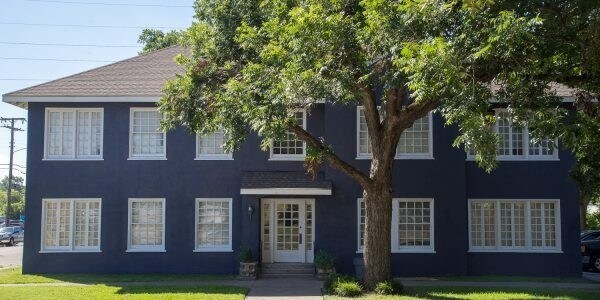 Carriage House in Waco, TX - Foto de edificio - Building Photo