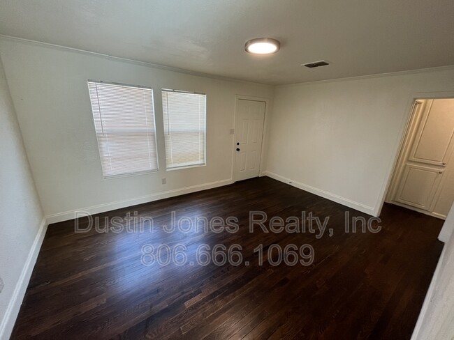2509 1st Pl in Lubbock, TX - Building Photo - Building Photo