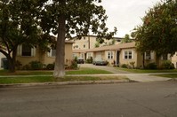 1915 Landis St in Burbank, CA - Foto de edificio - Building Photo