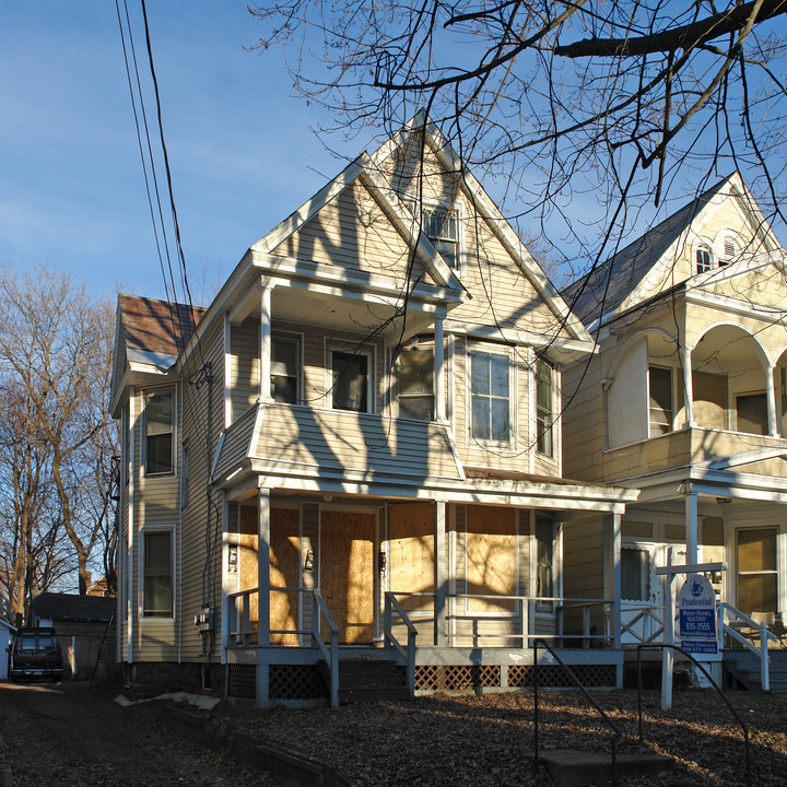 427 Mcclellan St in Schenectady, NY - Building Photo