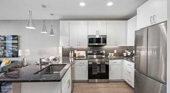 Cortland Westshore in Tampa, FL - Building Photo