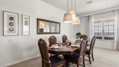 5048 Shoreway Loop in Orlando, FL - Building Photo - Building Photo