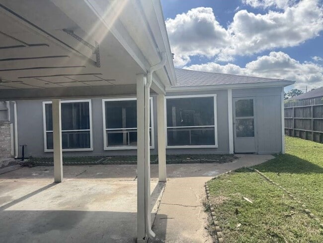 11807 S Youngwood Ln in Houston, TX - Building Photo - Building Photo