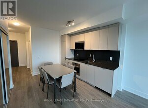 2088 James St in Burlington, ON - Building Photo - Building Photo