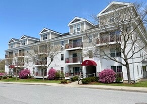 Olde Orchard Park Apartments in South Burlington, VT - Building Photo