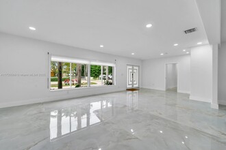 200 N Hibiscus Dr in Miami Beach, FL - Building Photo - Building Photo