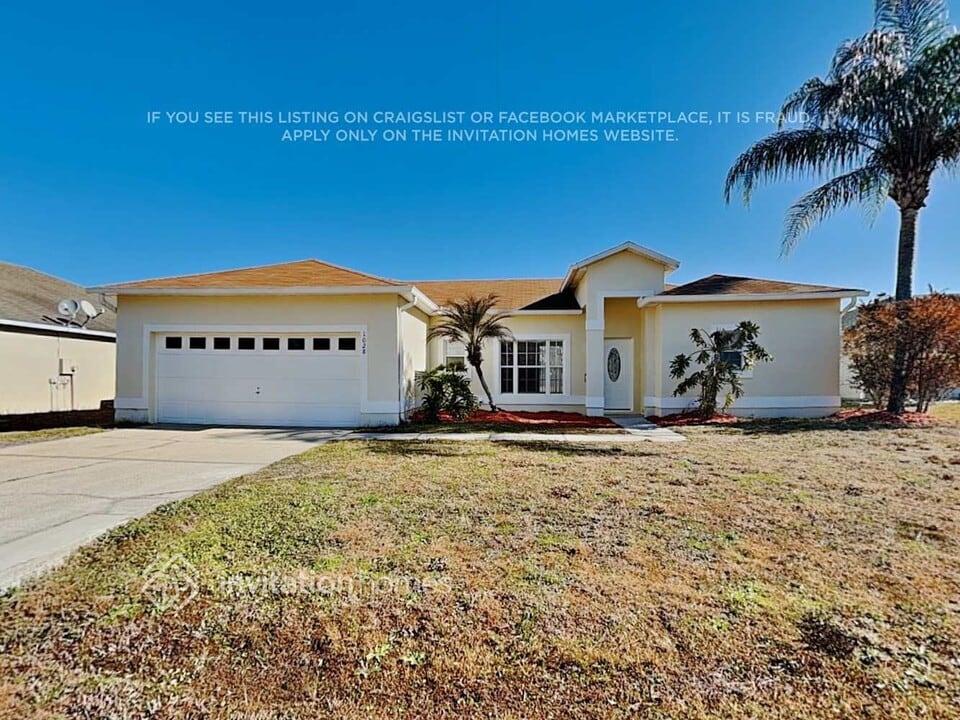 1028 Derbyshire Dr in Kissimmee, FL - Building Photo
