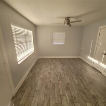 409 S Lakeland Ave in Orlando, FL - Building Photo - Building Photo