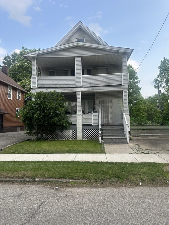 12706 Soika Ave in Cleveland, OH - Building Photo