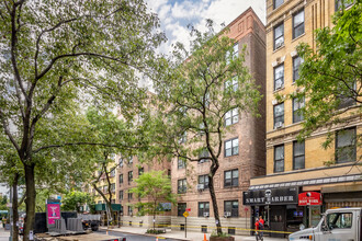 Lenox Hill in New York, NY - Building Photo - Building Photo