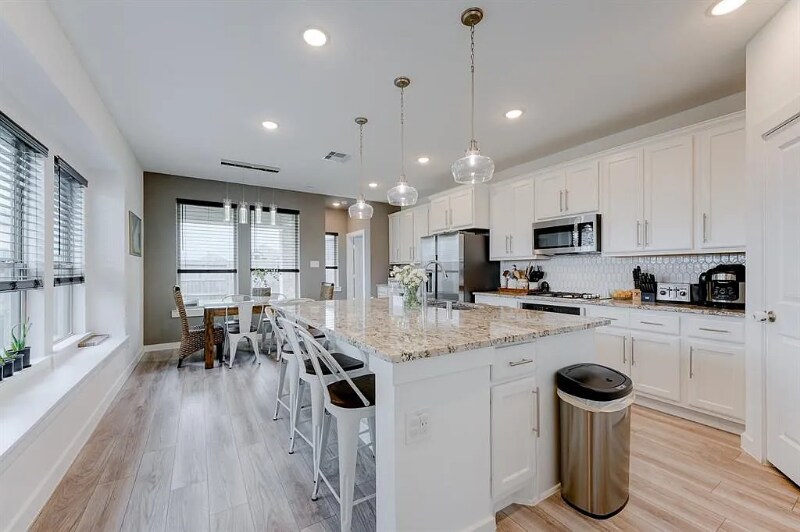 13110 Cobalt Cove Ct in La Marque, TX - Building Photo