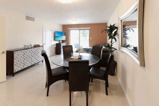 900 NE 18th Ave in Fort Lauderdale, FL - Building Photo - Building Photo