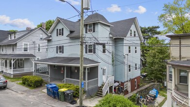 133 Hillside Ave in Waterbury, CT - Building Photo - Building Photo