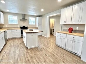 526 N Sergeant Ave in Joplin, MO - Building Photo - Building Photo