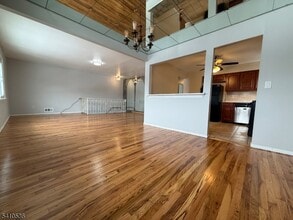 17 Daka Ct in Bloomfield, NJ - Building Photo - Building Photo