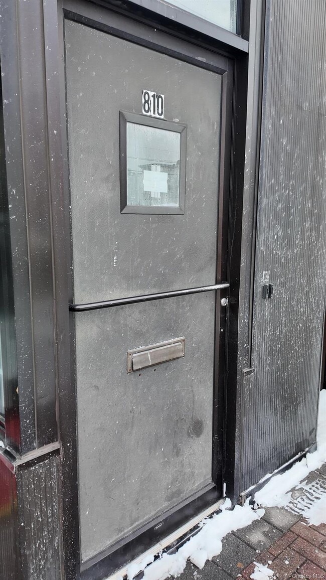 810 Jericho Tpke in New Hyde Park, NY - Foto de edificio - Building Photo