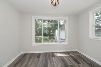 26470 Zeman Ave in Euclid, OH - Building Photo - Building Photo