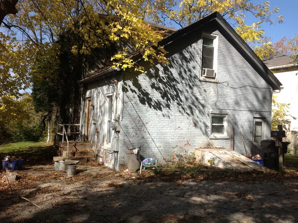 541 S 4th St in Lafayette, IN - Building Photo