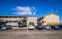 Cottage Point Apartments in Lubbock, TX - Foto de edificio - Building Photo