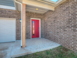 504 NW 175th St in Edmond, OK - Foto de edificio - Building Photo