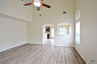 2121 Sinclair Dr in New Braunfels, TX - Building Photo - Building Photo