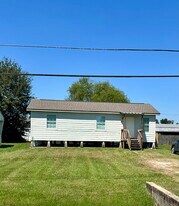 2436 Salmon St in Lake Charles, LA - Building Photo