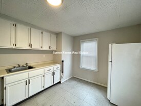 103 Buttonwood St, Unit 2 in Boston, MA - Building Photo - Building Photo