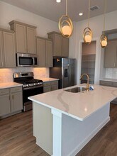 974 Manger Ln in New Braunfels, TX - Building Photo - Building Photo