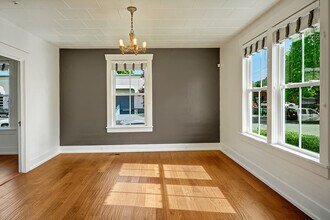 5403 Maynard Ave S in Seattle, WA - Building Photo - Building Photo