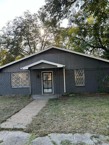 902 S Maxey St in Sherman, TX - Building Photo