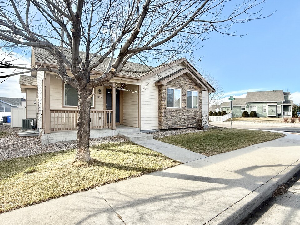 1952 E 11th St in Loveland, CO - Building Photo
