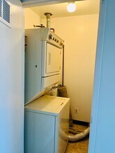 2325 Highbury Ave in Los Angeles, CA - Building Photo - Building Photo