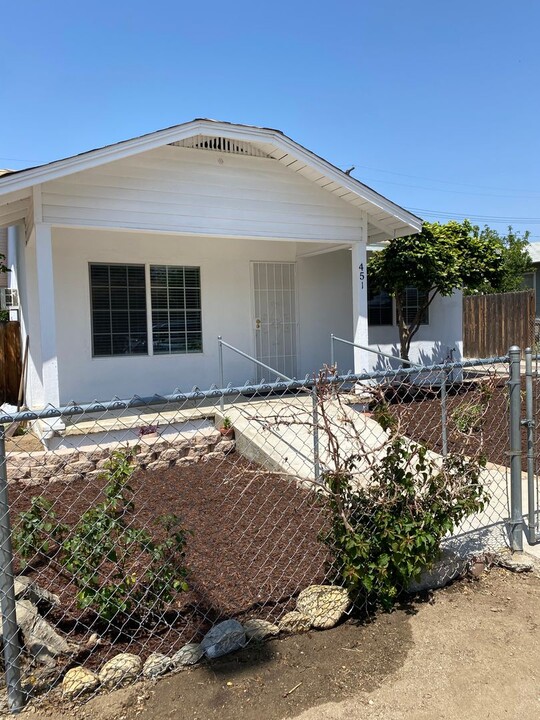 451 Martin St in Banning, CA - Building Photo